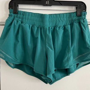 Lululemon Hotty Hot Low Rise Lined 2.5" Short - Teal, Size 10